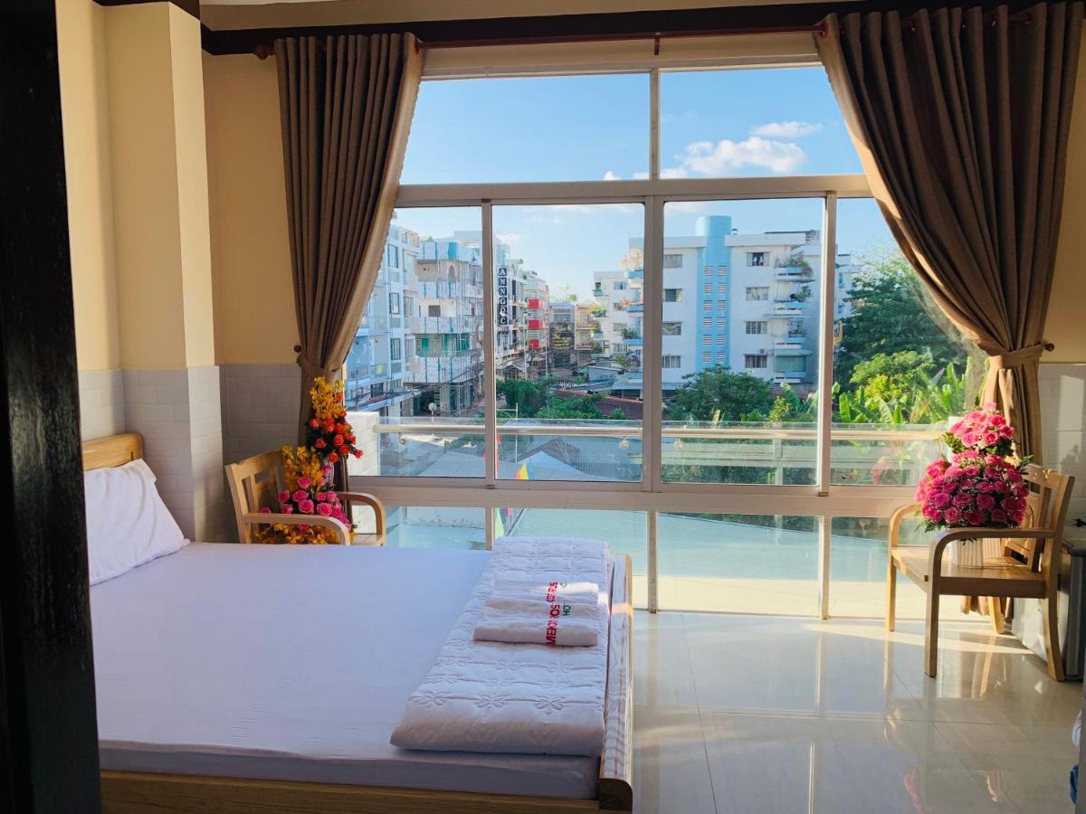 Mekong Rose 2*
